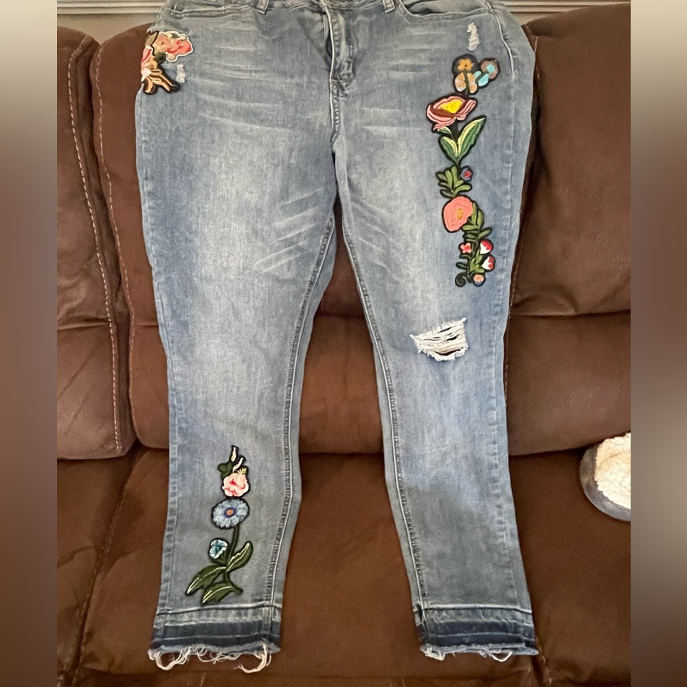 Rock & Indigo soft denim embroidered jeans